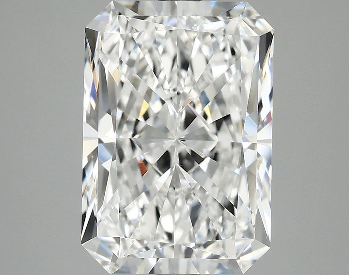 3.95 Carat Radiant Shaped Ideal Cut VVS2 IGI Certified Lab Grown Diamond