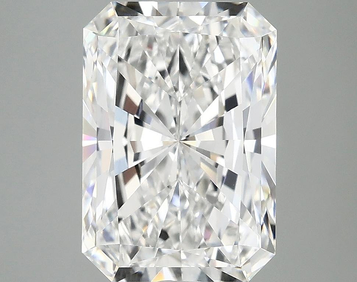 3.94 Carat Radiant Shaped Ideal Cut VVS2 IGI Certified Lab Grown Diamond