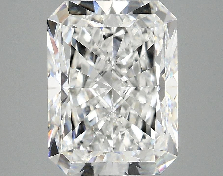 4.0 Carat Radiant Shaped Excellent Cut VVS2 IGI Certified Lab Grown Diamond