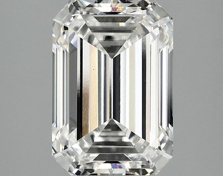 2.85 Carat Emerald Shaped Ideal Cut VS1 IGI Certified Lab Grown Diamond