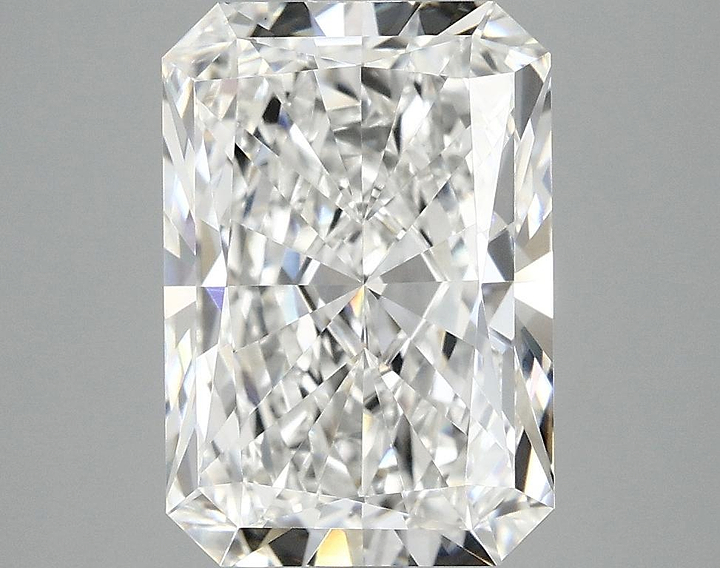 3.98 Carat Radiant Shaped Ideal Cut VVS2 IGI Certified Lab Grown Diamond