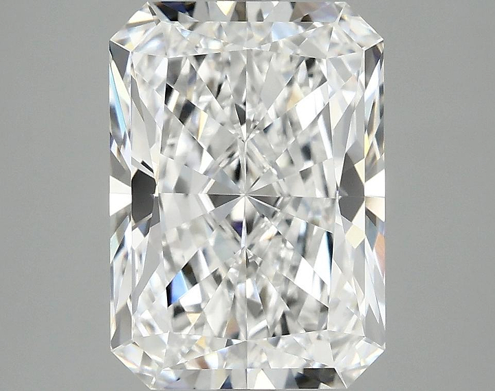 4.1 Carat Radiant Shaped Ideal Cut VVS2 IGI Certified Lab Grown Diamond