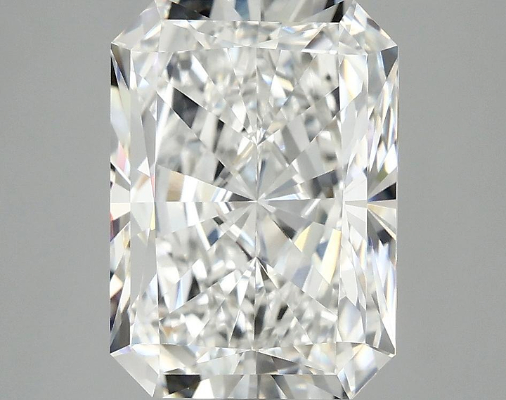 4.1 Carat Radiant Shaped Excellent Cut VVS2 IGI Certified Lab Grown Diamond