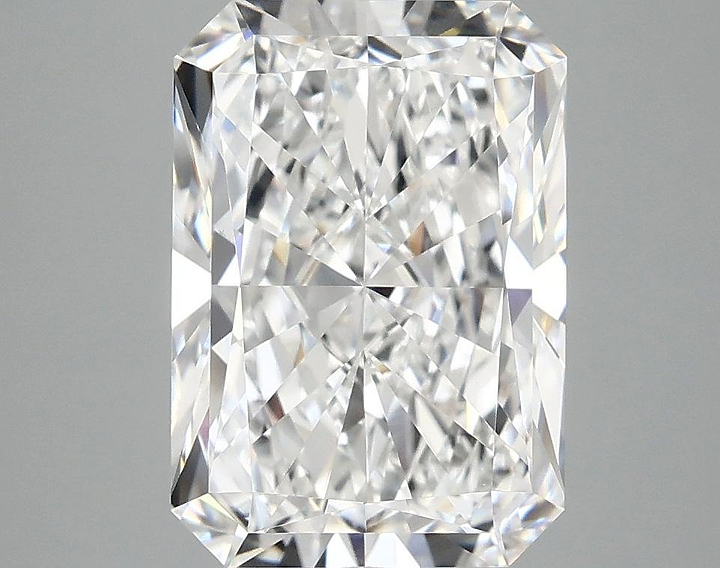 3.93 Carat Radiant Shaped Ideal Cut VVS2 IGI Certified Lab Grown Diamond