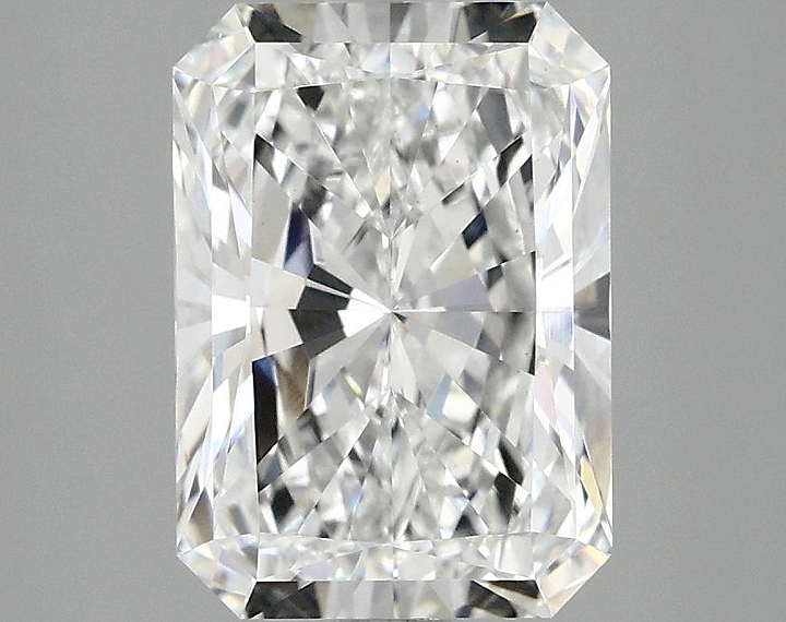 2.95 Carat Radiant Shaped Ideal Cut VVS2 IGI Certified Lab Grown Diamond