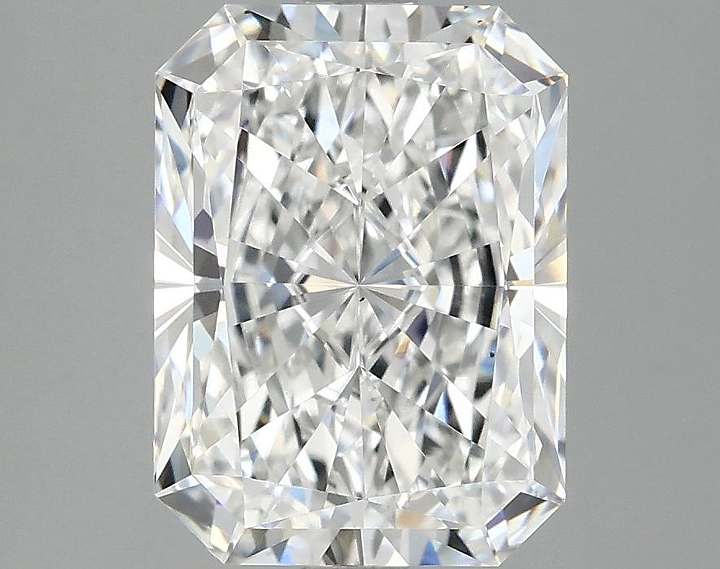 3.07 Carat Radiant Shaped Excellent Cut VS2 IGI Certified Lab Grown Diamond