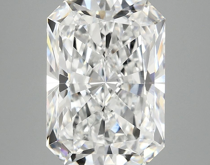 4.1 Carat Radiant Shaped Ideal Cut VVS2 IGI Certified Lab Grown Diamond
