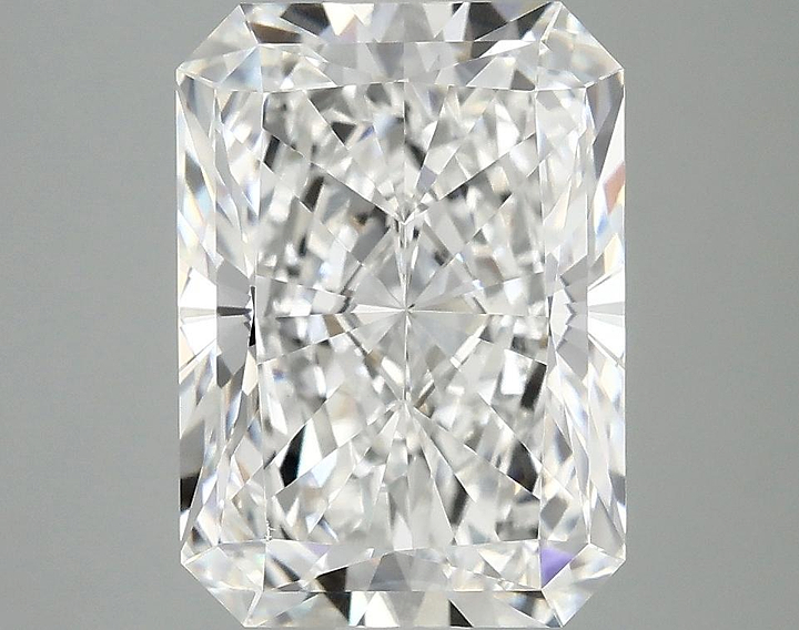 3.92 Carat Radiant Shaped Ideal Cut VVS2 IGI Certified Lab Grown Diamond