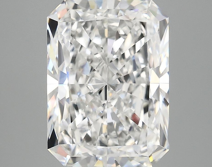 3.96 Carat Radiant Shaped Excellent Cut VVS2 IGI Certified Lab Grown Diamond