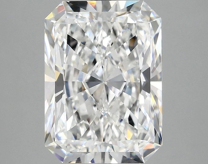 4.19 Carat Radiant Shaped Excellent Cut VVS2 IGI Certified Lab Grown Diamond