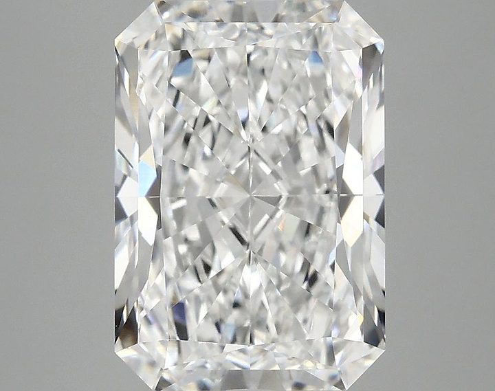 3.91 Carat Radiant Shaped Ideal Cut VVS2 IGI Certified Lab Grown Diamond