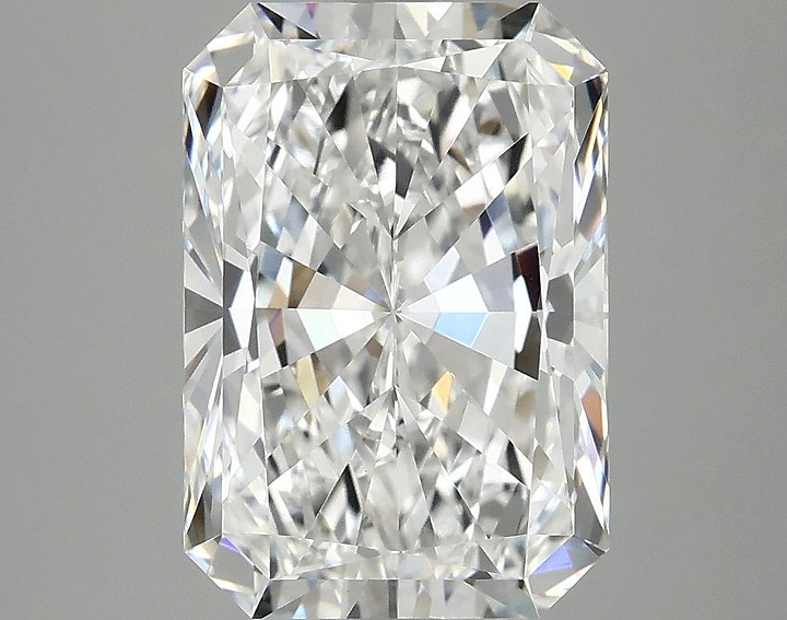 4.07 Carat Radiant Shaped Ideal Cut VVS2 IGI Certified Lab Grown Diamond