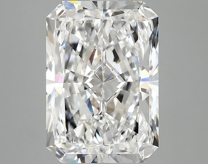 3.94 Carat Radiant Shaped Ideal Cut VVS2 IGI Certified Lab Grown Diamond