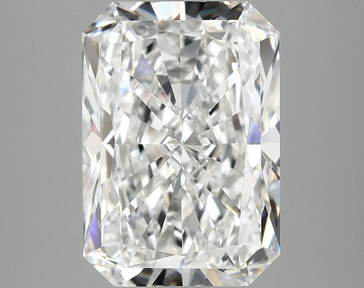 3.95 Carat Radiant Shaped Ideal Cut VVS2 IGI Certified Lab Grown Diamond