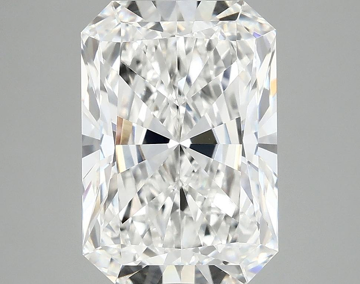 4.1 Carat Radiant Shaped Ideal Cut VVS2 IGI Certified Lab Grown Diamond