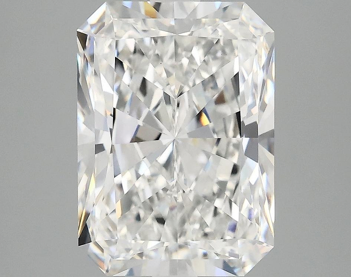 4.01 Carat Radiant Shaped Ideal Cut VVS2 IGI Certified Lab Grown Diamond