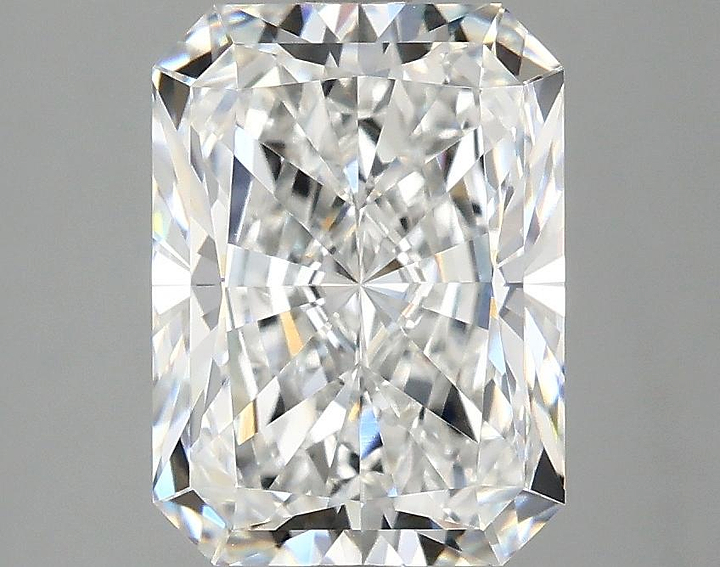 3.07 Carat Radiant Shaped Excellent Cut VVS2 IGI Certified Lab Grown Diamond