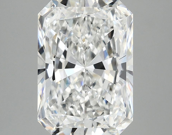 4.19 Carat Radiant Shaped Ideal Cut VVS2 IGI Certified Lab Grown Diamond