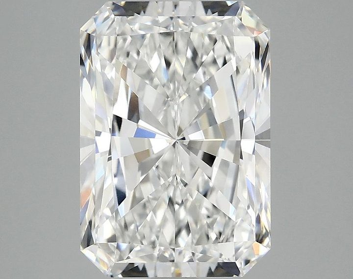 3.91 Carat Radiant Shaped Ideal Cut VVS2 IGI Certified Lab Grown Diamond