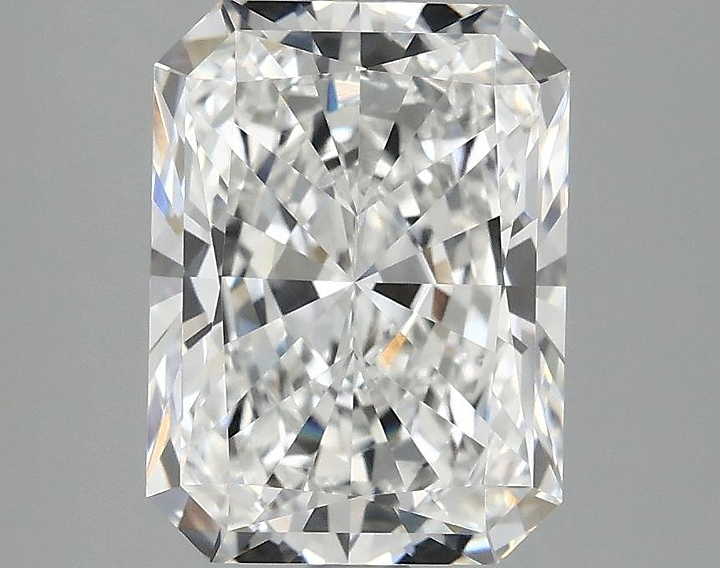 3.09 Carat Radiant Shaped Excellent Cut VVS2 IGI Certified Lab Grown Diamond