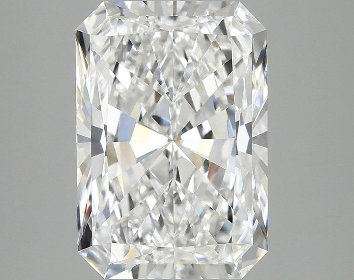 3.95 Carat Radiant Shaped Ideal Cut VS1 IGI Certified Lab Grown Diamond