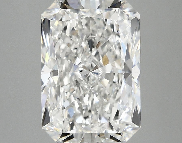 3.07 Carat Radiant Shaped Ideal Cut VVS2 IGI Certified Lab Grown Diamond