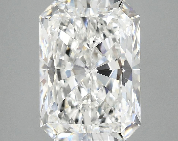 3.95 Carat Radiant Shaped Ideal Cut VVS2 IGI Certified Lab Grown Diamond