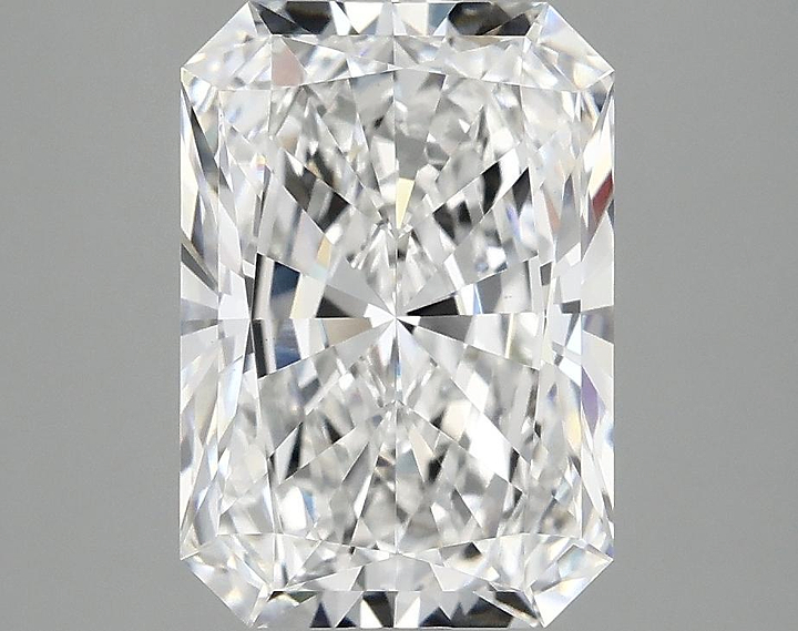 3.09 Carat Radiant Shaped Ideal Cut VVS2 IGI Certified Lab Grown Diamond