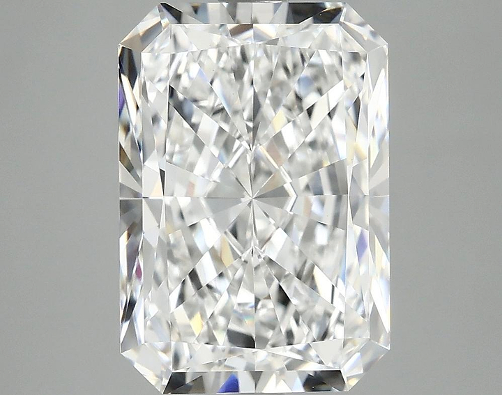 4.07 Carat Radiant Shaped Ideal Cut VVS2 IGI Certified Lab Grown Diamond