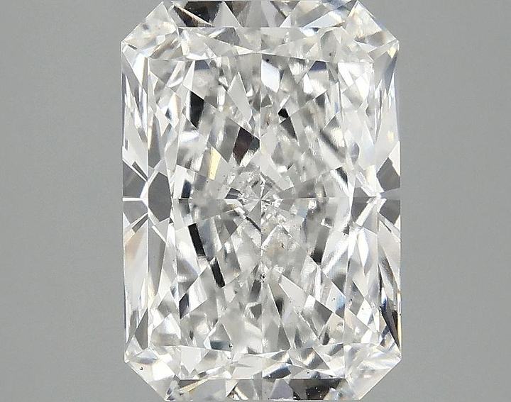 3.01 Carat Radiant Shaped Very Good Cut VS2 IGI Certified Lab Grown Diamond
