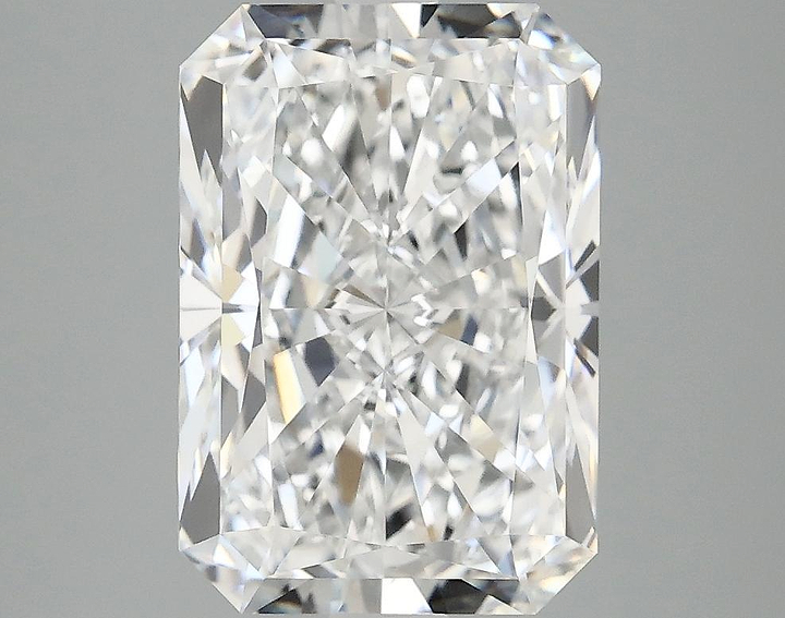 4.04 Carat Radiant Shaped Ideal Cut VVS2 IGI Certified Lab Grown Diamond