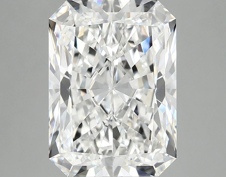 4.1 Carat Radiant Shaped Excellent Cut VVS2 IGI Certified Lab Grown Diamond