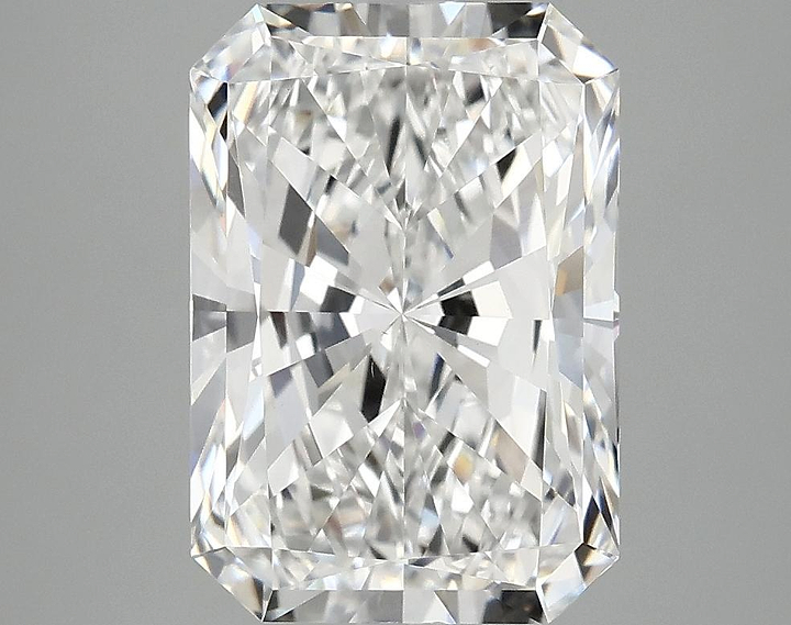 3.93 Carat Radiant Shaped Ideal Cut VS2 IGI Certified Lab Grown Diamond