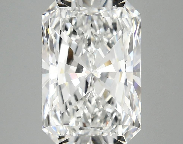 4.02 Carat Radiant Shaped Ideal Cut VVS2 IGI Certified Lab Grown Diamond