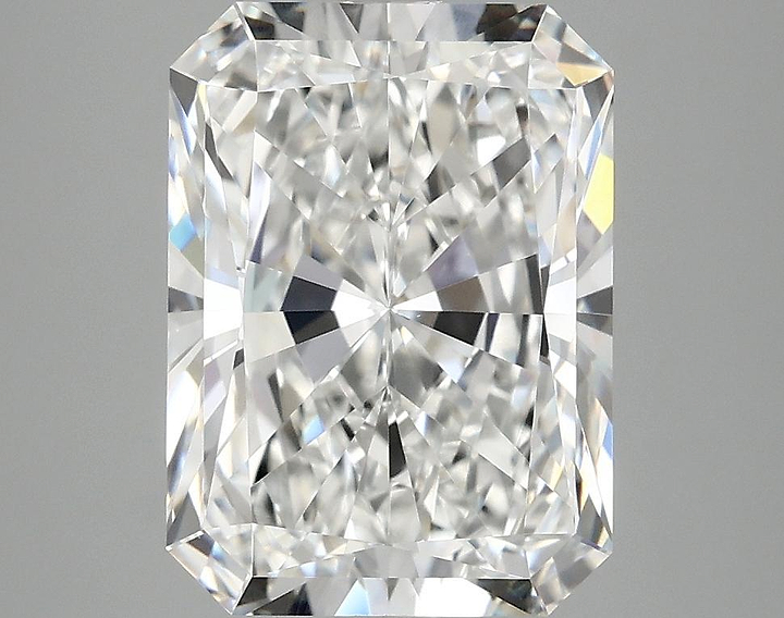 4.18 Carat Radiant Shaped Excellent Cut VS1 IGI Certified Lab Grown Diamond