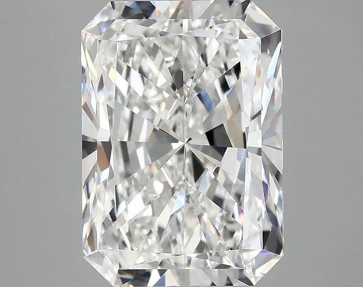4.2 Carat Radiant Shaped Ideal Cut VVS2 IGI Certified Lab Grown Diamond