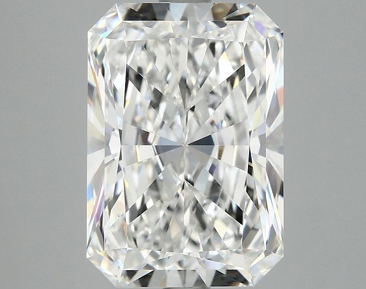 3.9 Carat Radiant Shaped Ideal Cut VVS2 IGI Certified Lab Grown Diamond