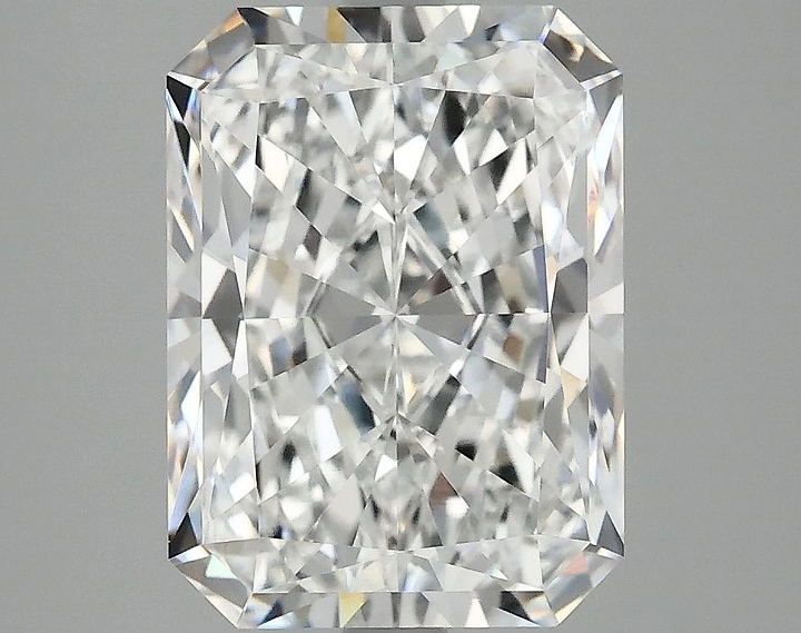 4.02 Carat Radiant Shaped Excellent Cut VVS2 IGI Certified Lab Grown Diamond