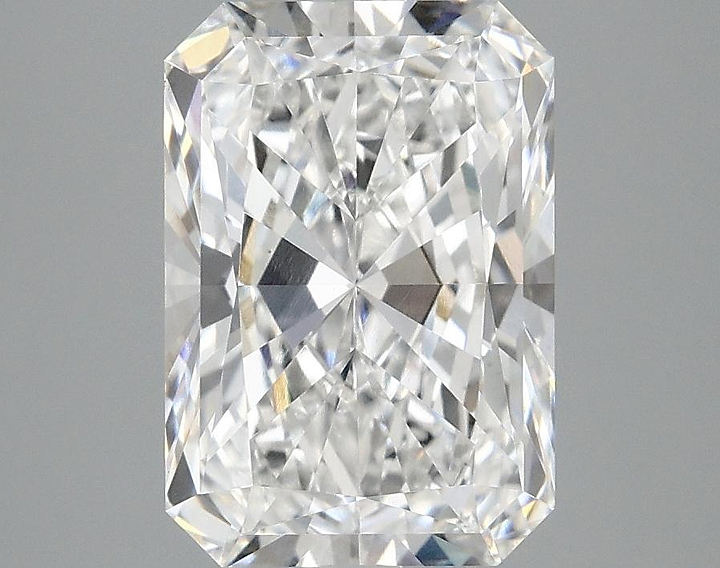 3.08 Carat Radiant Shaped Ideal Cut VS1 IGI Certified Lab Grown Diamond