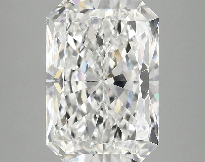 4.07 Carat Radiant Shaped Ideal Cut VVS2 IGI Certified Lab Grown Diamond