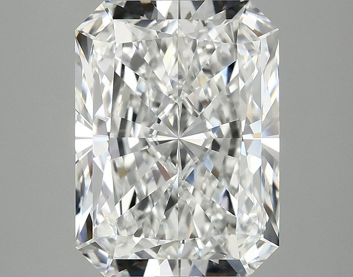 4.09 Carat Radiant Shaped Excellent Cut VVS2 IGI Certified Lab Grown Diamond