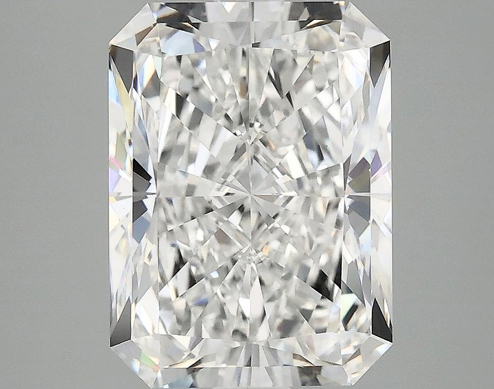 4.07 Carat Radiant Shaped Excellent Cut VS1 IGI Certified Lab Grown Diamond