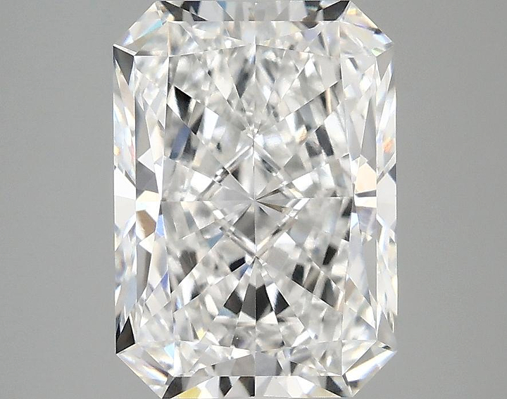 3.02 Carat Radiant Shaped Ideal Cut VVS2 IGI Certified Lab Grown Diamond