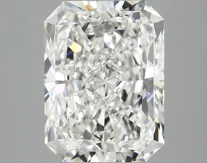 3.89 Carat Radiant Shaped Excellent Cut VS1 IGI Certified Lab Grown Diamond