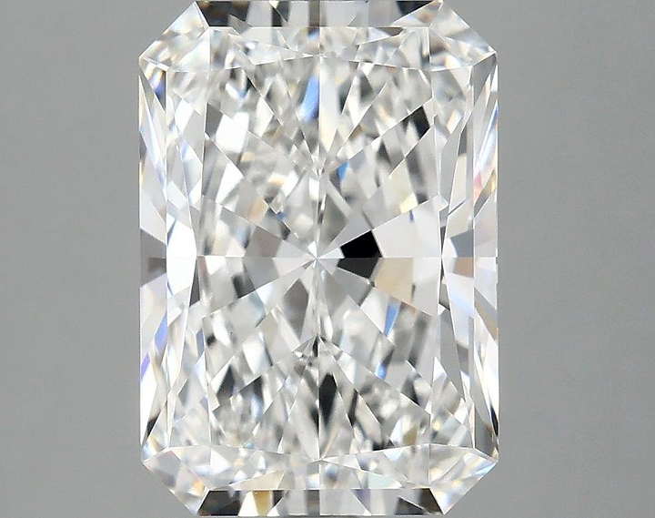 4.1 Carat Radiant Shaped Ideal Cut VVS2 IGI Certified Lab Grown Diamond
