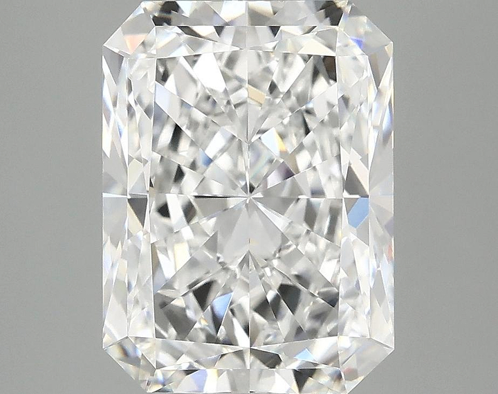 3.9 Carat Radiant Shaped Excellent Cut VVS2 IGI Certified Lab Grown Diamond