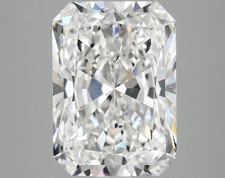 3.1 Carat Radiant Shaped Ideal Cut VVS2 IGI Certified Lab Grown Diamond