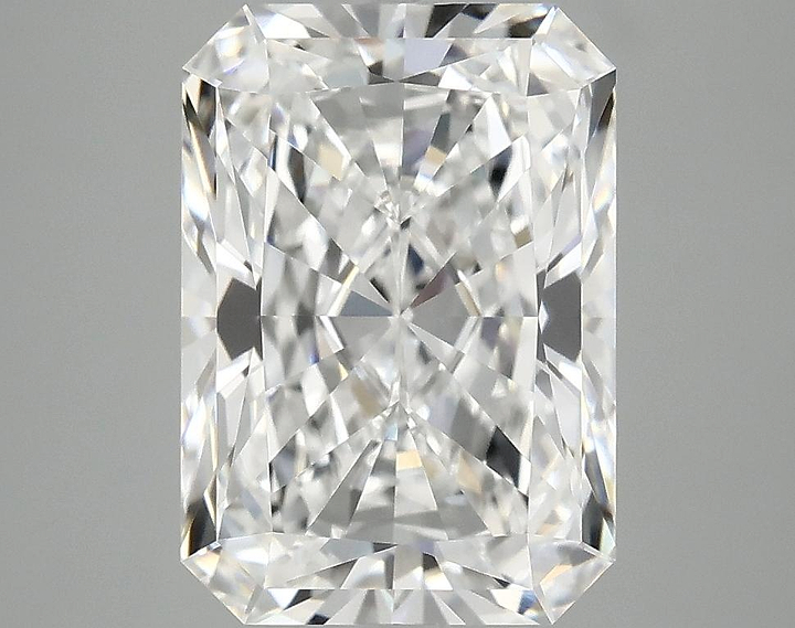 4.05 Carat Radiant Shaped Ideal Cut VVS2 IGI Certified Lab Grown Diamond