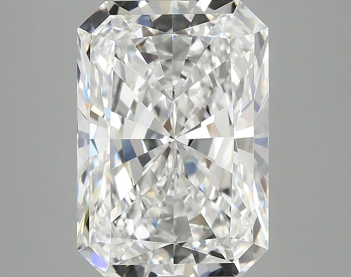 4.0 Carat Radiant Shaped Ideal Cut VVS2 IGI Certified Lab Grown Diamond