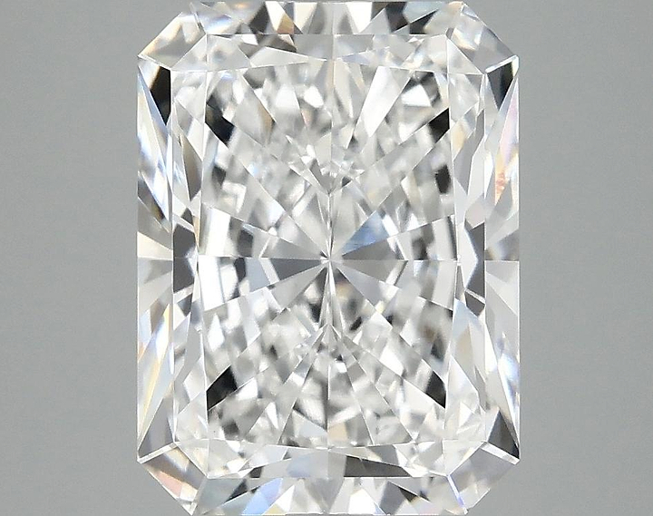 4.13 Carat Radiant Shaped Excellent Cut VVS2 IGI Certified Lab Grown Diamond